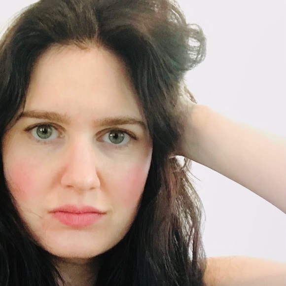 Meet your Posher, Leigh - Picture 2 of 2